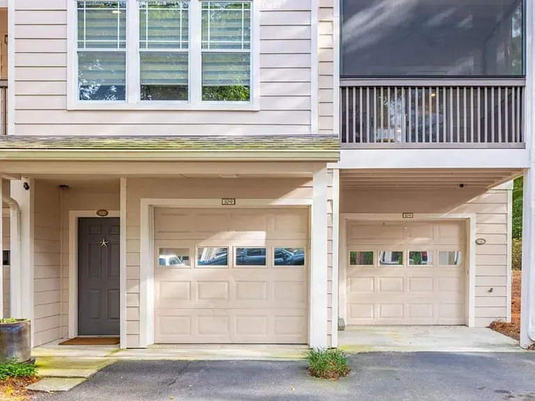 Building Photo - 30 Paddle Boat Ln