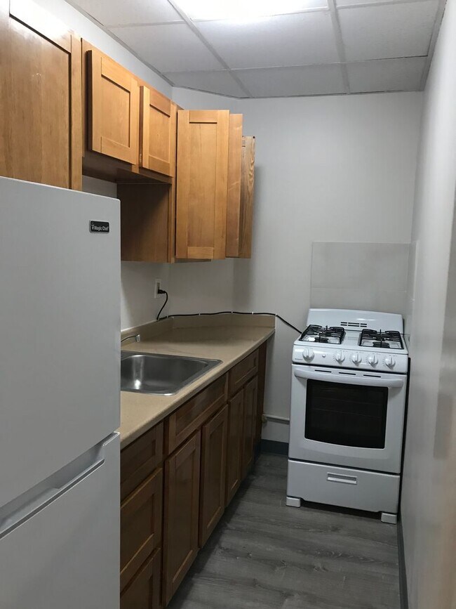 Interior Photo - Central Ave