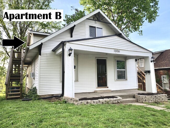 Building Photo - 1006 Oak St