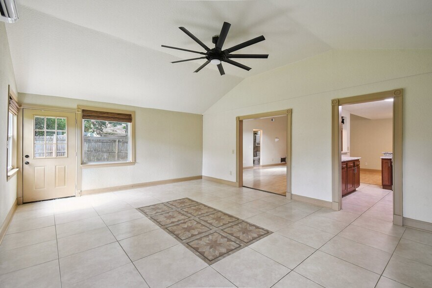 Building Photo - 2638 Kersey Ct