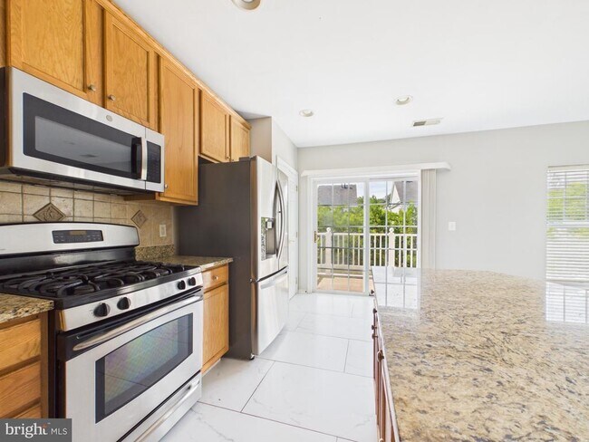 Building Photo - 4587 Whittemore Pl