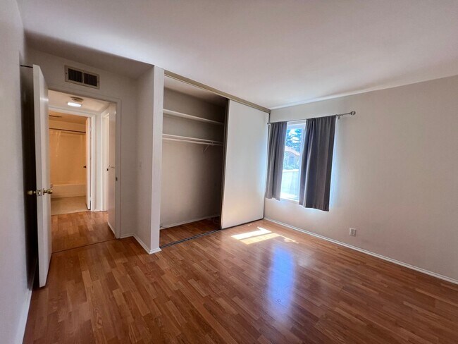 Building Photo - BRIGHT & SPACIOUS 3BD/2BA TOWNHOME IN PLEASANTON CA!!!