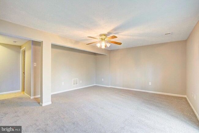 Building Photo - 2530 Log Mill Ct