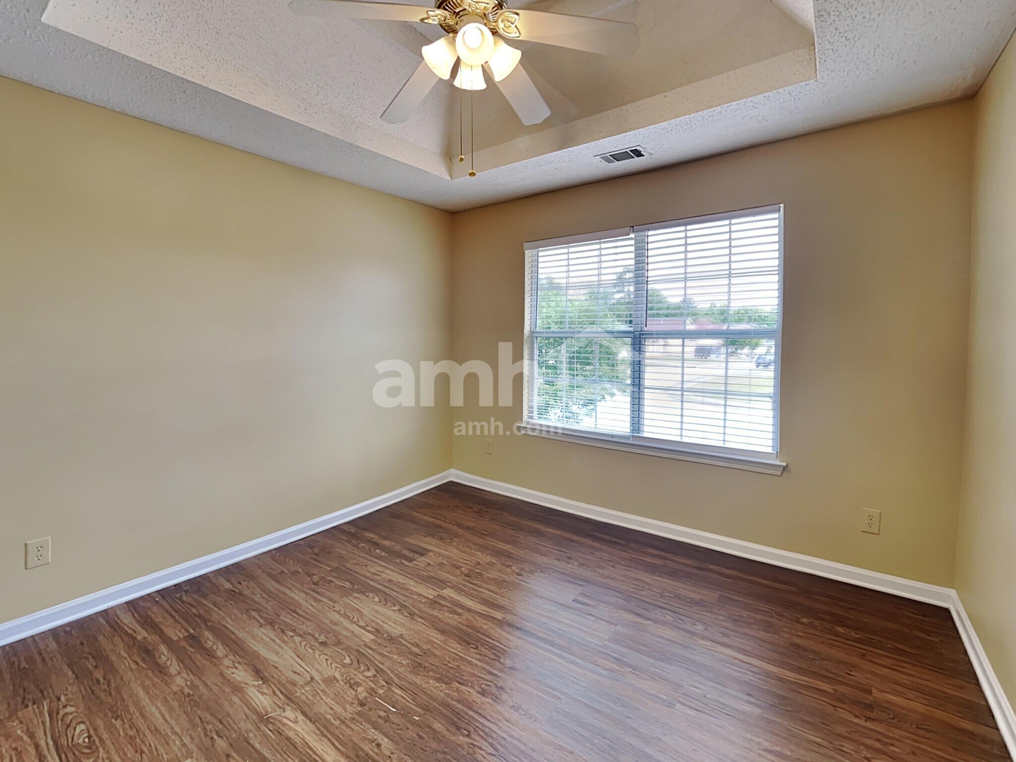 Building Photo - 1642 Village Place Cir NE