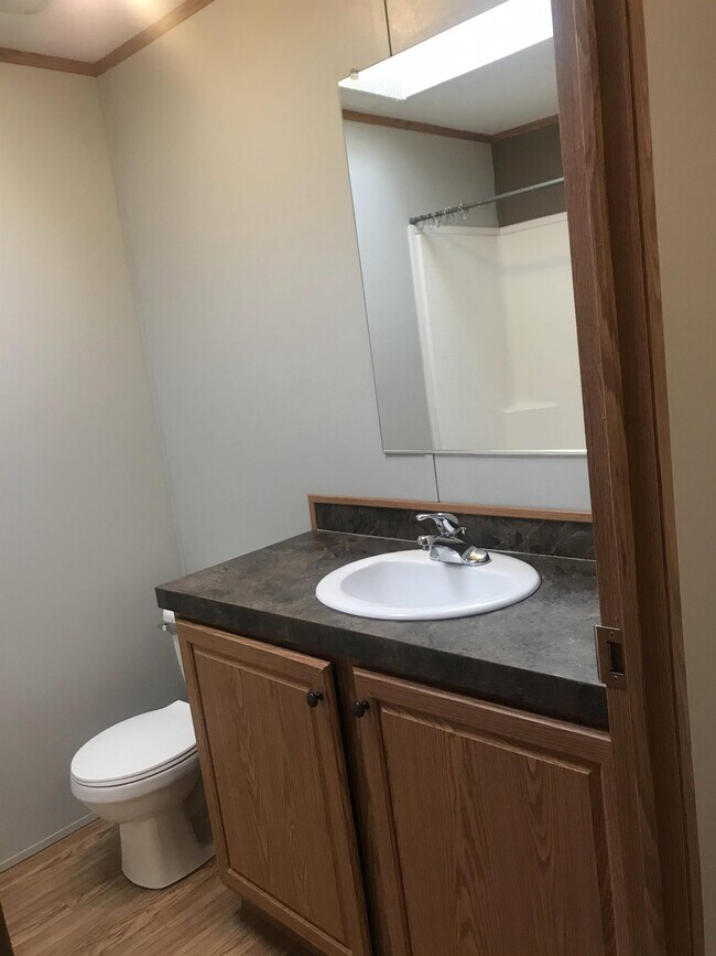 Building Photo - 31 Front St