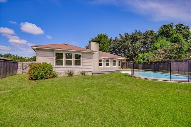 Building Photo - 9026 Lockleven Loop