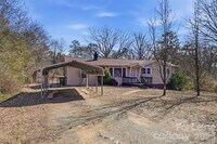 Building Photo - 214 Latta Ave