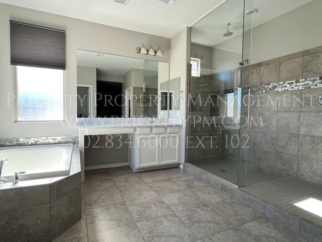 Building Photo - ~~Stunning SW Beauty! 4 Bedroom ~ 3.5 Bath + Bonus Room! 3500+ Sq. Ft