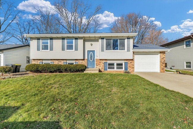 Building Photo - Spacious 4-Bedroom Home with Fenced Yard a...