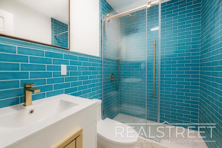 Building Photo - Brand New Upper Duplex in Bed Stuy Townhouse!