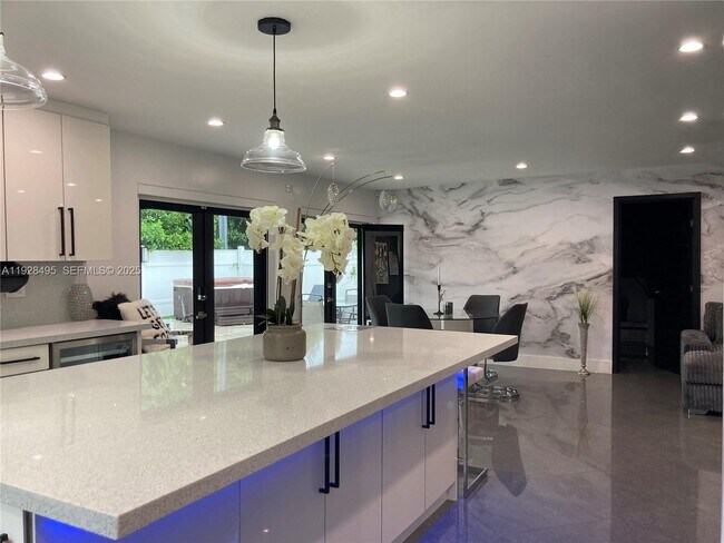 Building Photo - 7524 Mutiny Ave