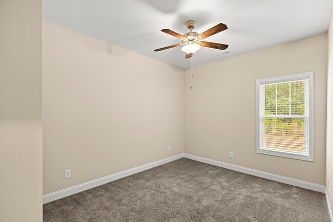 Building Photo - Hampstead Home For Rent