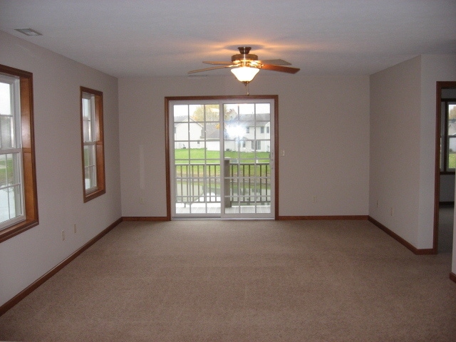 Building Photo - Beautiful Executive 3 Bedroom Condo!