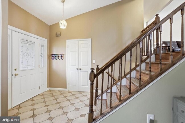 Building Photo - 4708 SUMMIT Rd