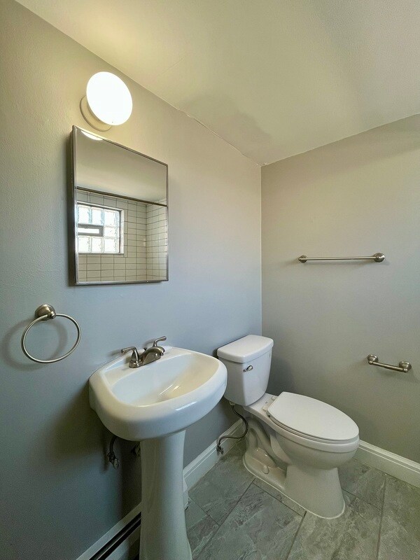 Building Photo - 3414 13th St