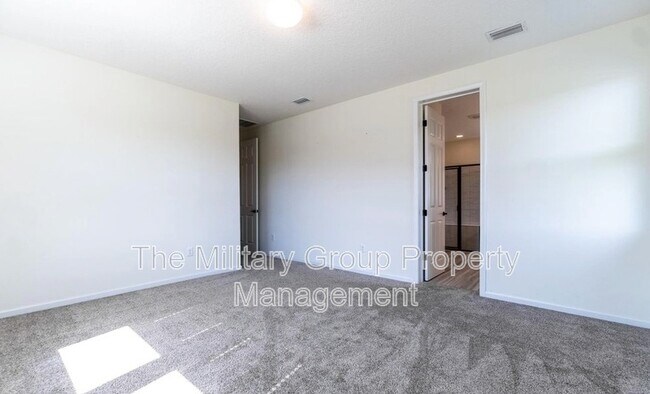 Building Photo - 12706 Grn Mdw Dr