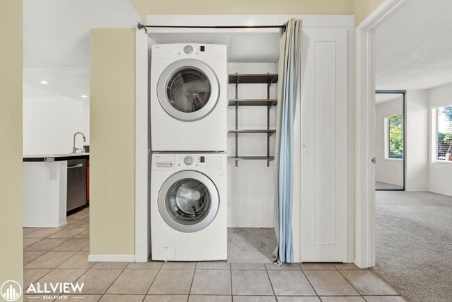 Building Photo - *MOVE-IN SPECIAL $100 OFF FIRST MONTH'S RE...