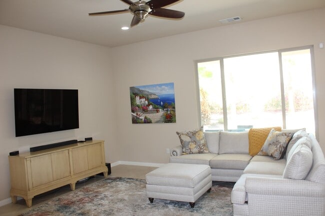 Building Photo - 81672 Avenida Viesca