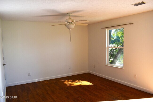Building Photo - 3722 Burnham Way