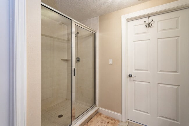 Building Photo - Stunning 8th-Floor Oceanview Condo – 3 Bed, 2.5 Bath