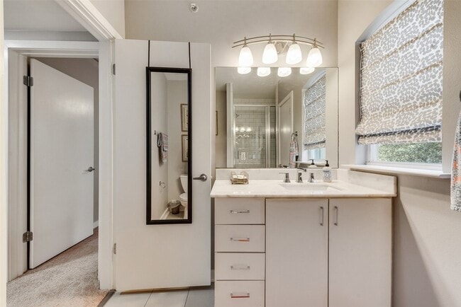 Building Photo - 3922 Gilbert Ave