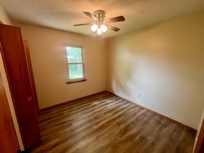 Building Photo - 239 S Monte Vista Ave