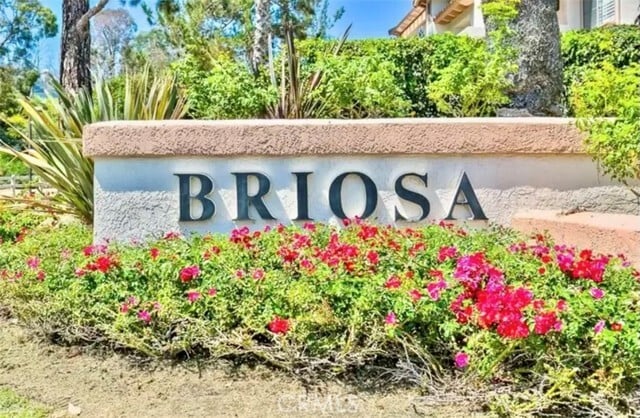 Building Photo - 26492 Las Palmas