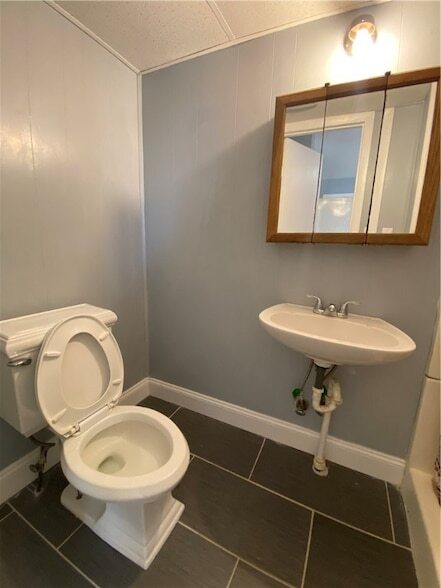 Building Photo - 908 North Ave