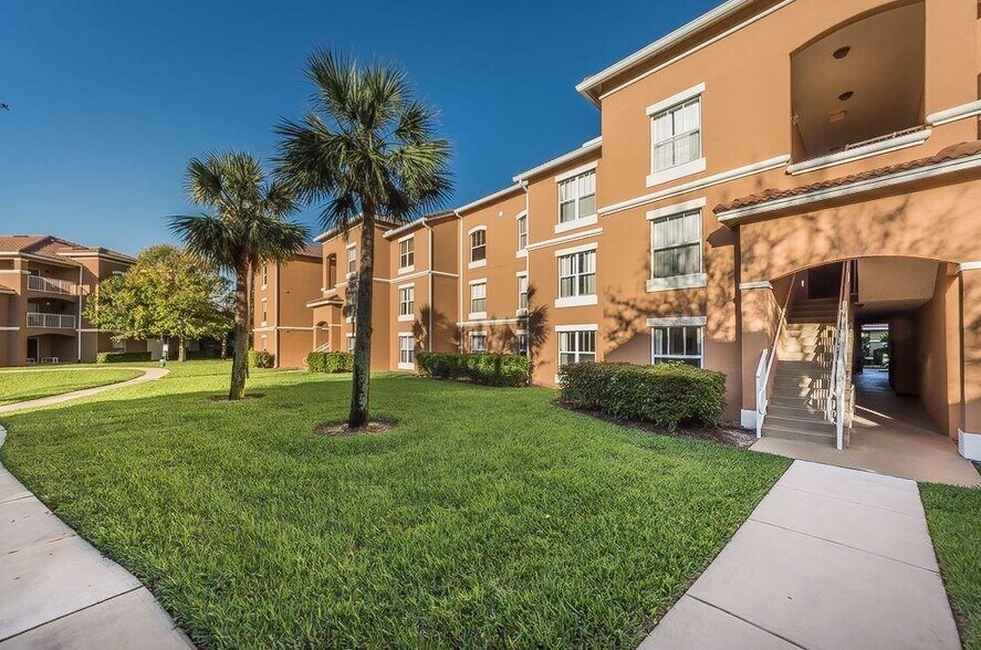 Building Photo - 5080 Fairways Cir