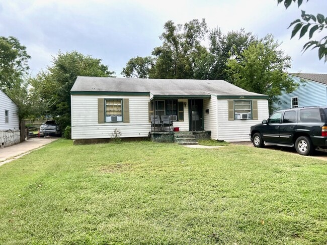 Primary Photo - 2008 NW 41st St