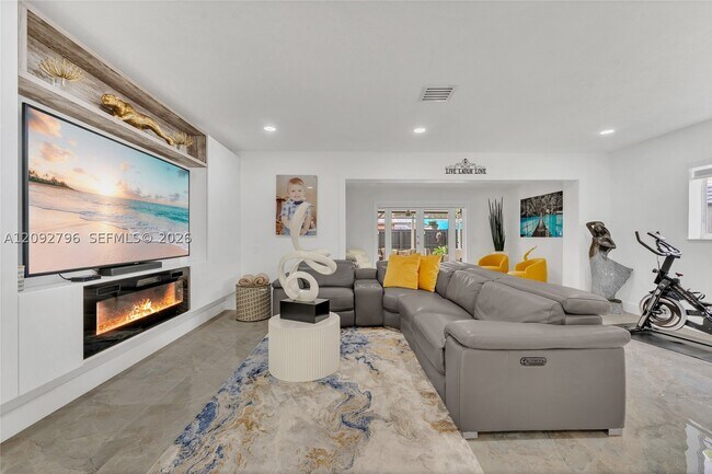 Building Photo - 9530 Jamaica Dr