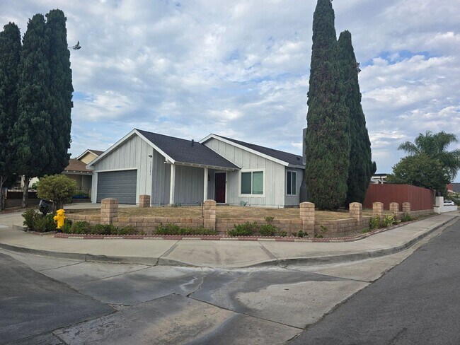 Building Photo - 11321 Volans St