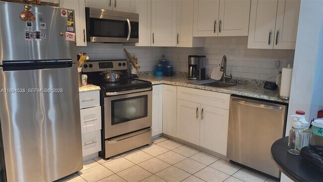 Building Photo - 4270 NW 89th Ave