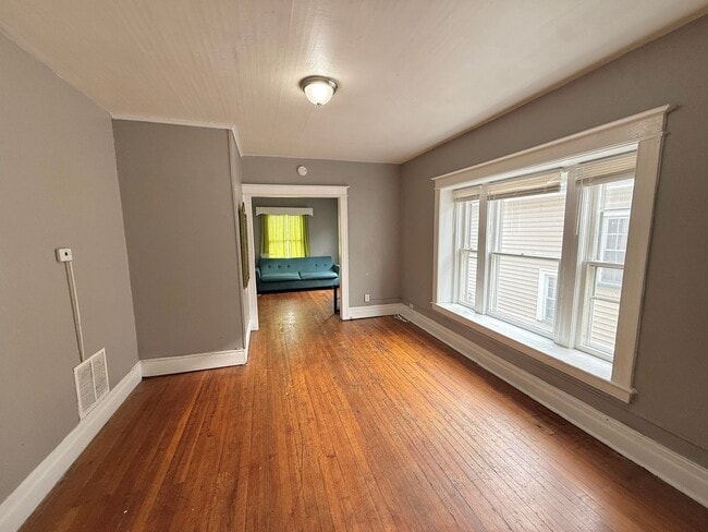 Building Photo - 287-289 Reynolds Street