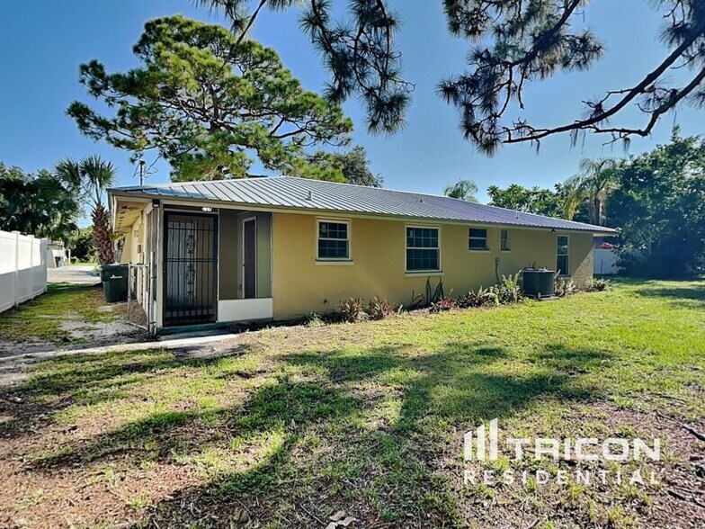 Building Photo - 5058 Silk Oak Dr
