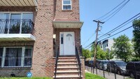 Building Photo - 540 15th Ave