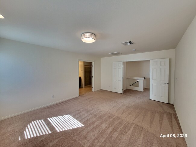 Building Photo - 5882 Azzura Palms Ave