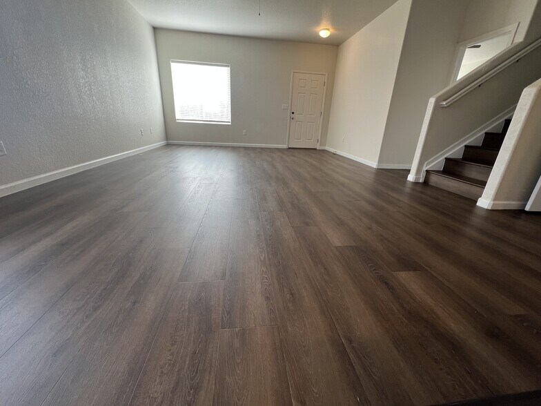 Building Photo - 1229 Bistre St