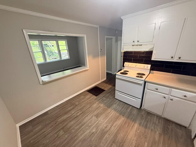 Building Photo - 5007 Brewer Ct