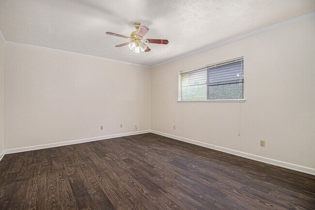 Building Photo - 1814 Addington Dr