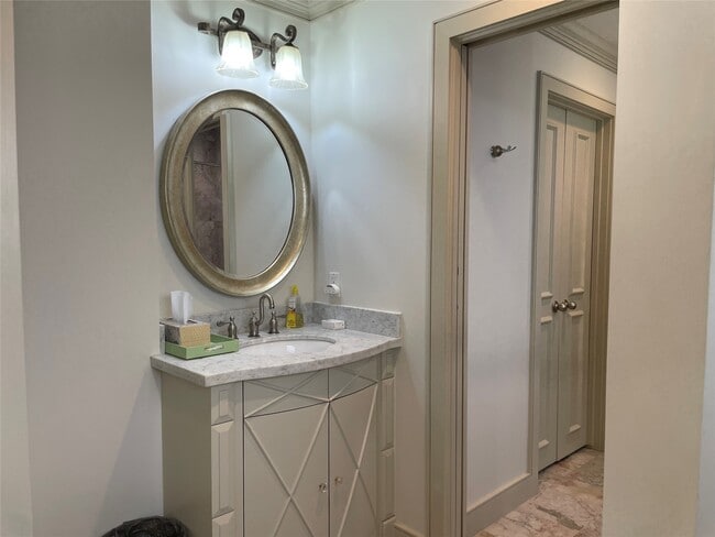 Building Photo - 5911 Winsome Ln