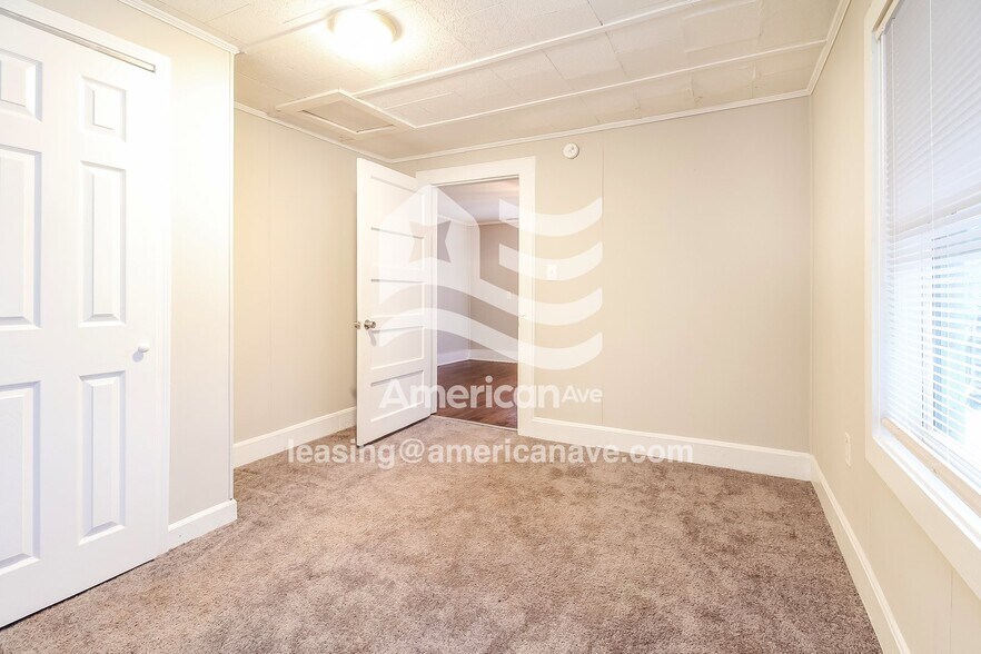 Building Photo - 310 N Stribling St