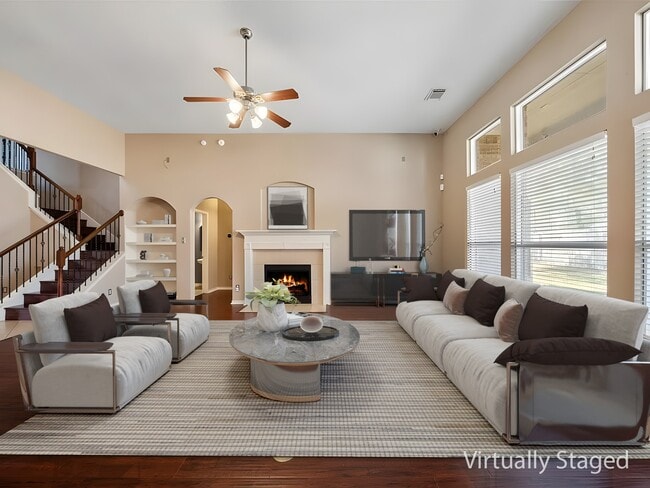 Building Photo - 8406 Oak Villa Ct