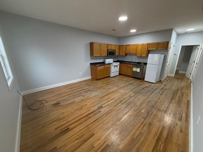 Building Photo - 1007 N 25th St