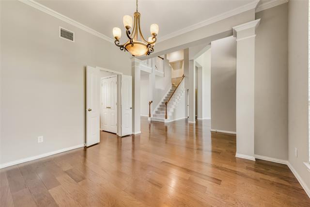 Building Photo - 3908 Clifton Dr