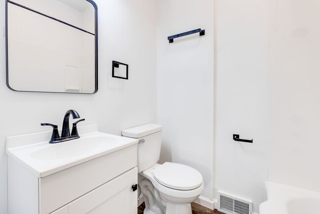 Building Photo - AVAILABLE NOW - Fully Renovated Mount Wash...