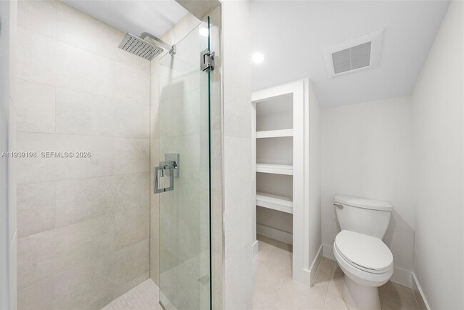 Building Photo - 7540 Los Pinos Blvd