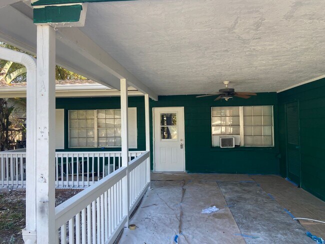 Building Photo - 2 Bed, 1 Bath Home!