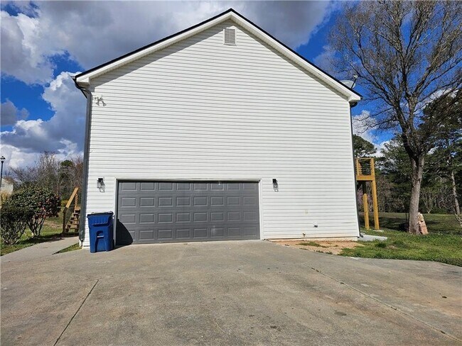 Building Photo - 1222 Paiute Ct