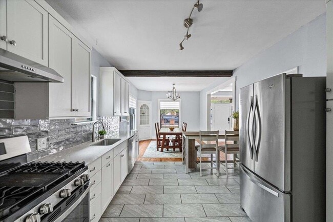 Building Photo - 10302 Aspen St